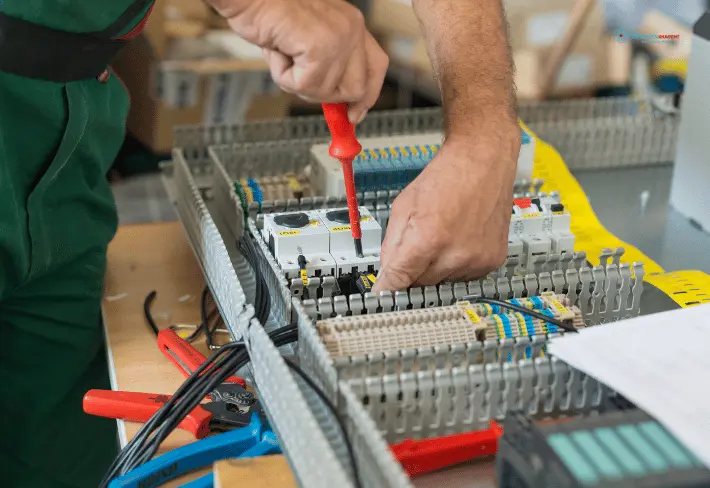 Elektrik Pano Montajcısı Seviye 3